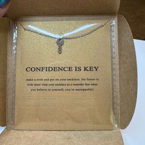 Symbolic Silver Key Necklace - Confidence